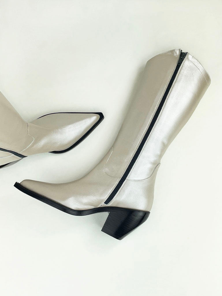 HELLO DOLLY| PEARLY GATES
